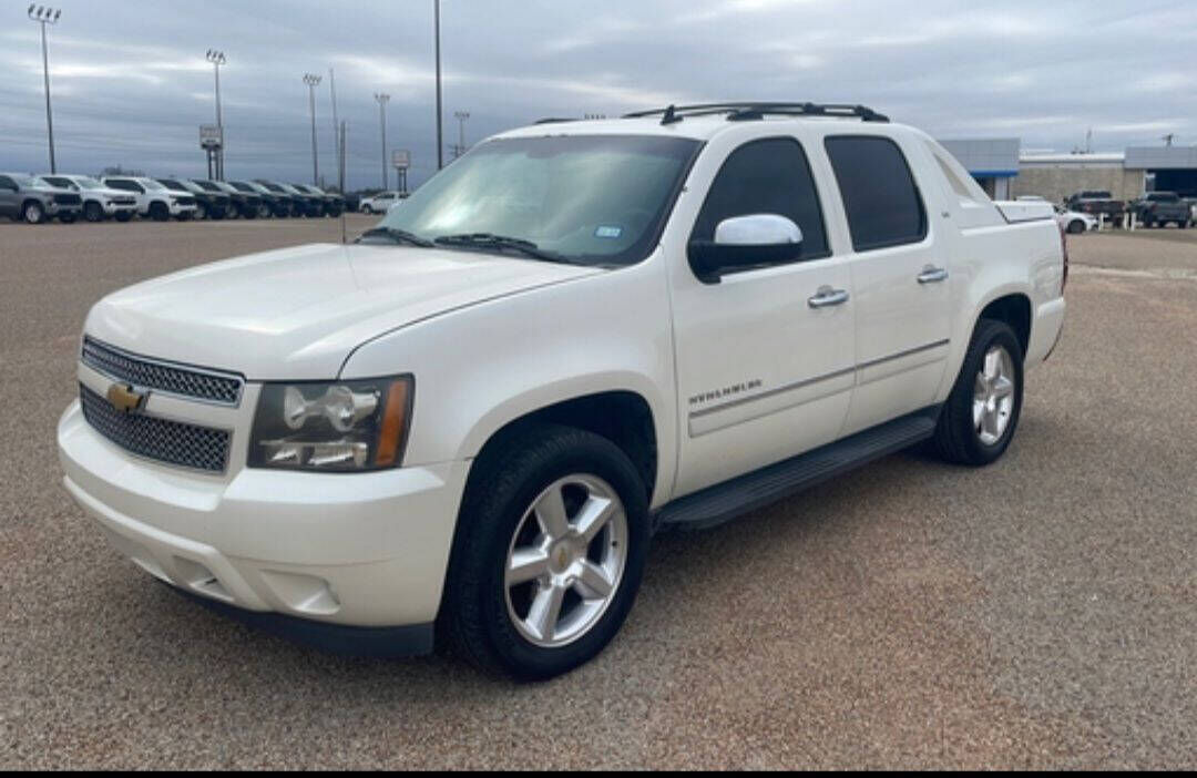 2011 CHEVROLET Avalanche