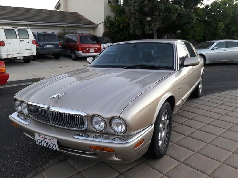 Jaguar XJ8