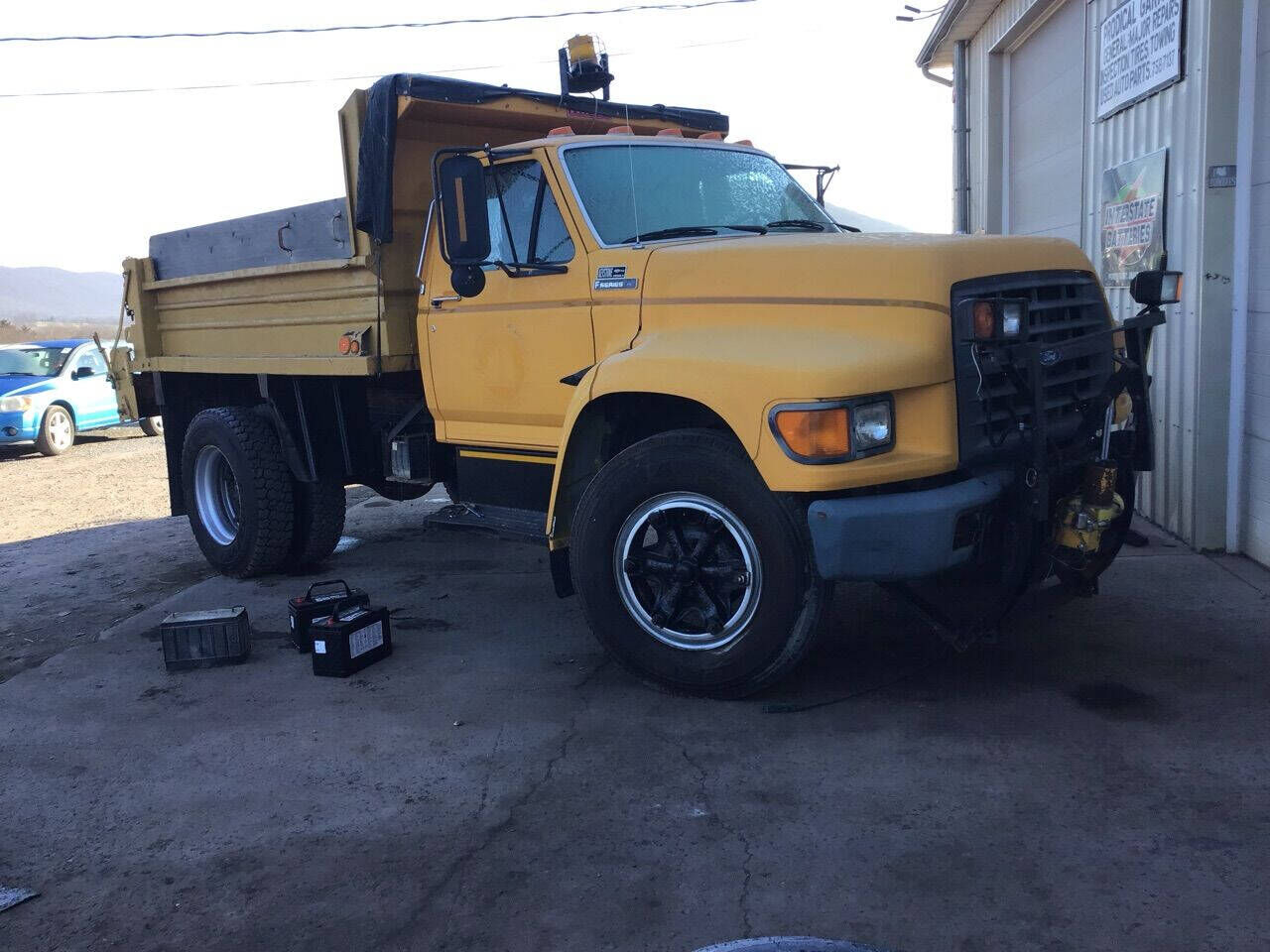 Ford F-700