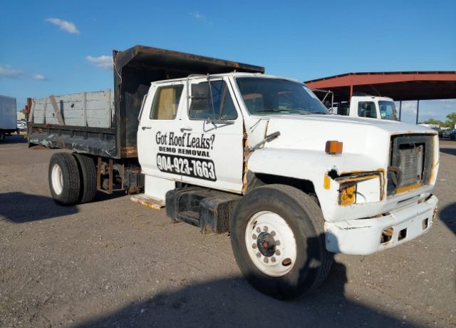 Ford F-700