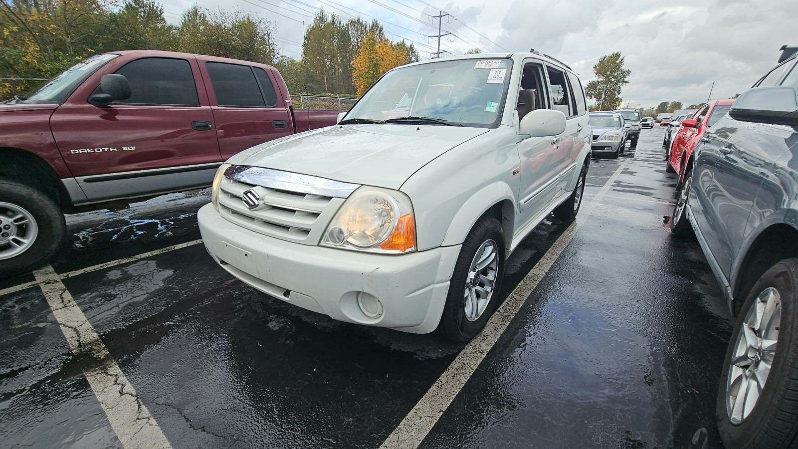 Suzuki XL7