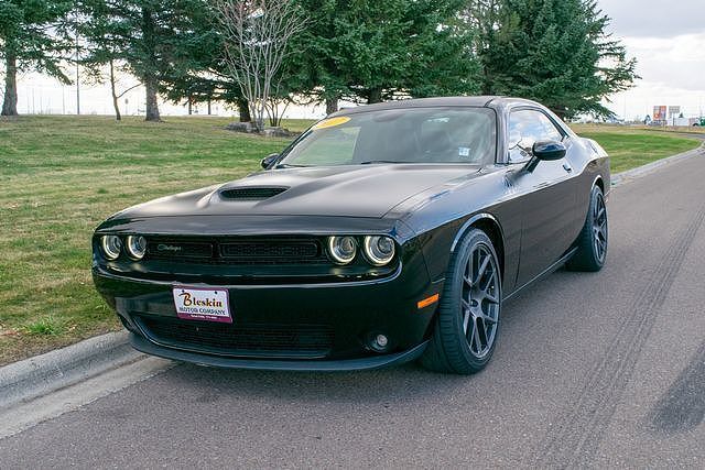 2017 DODGE Challenger