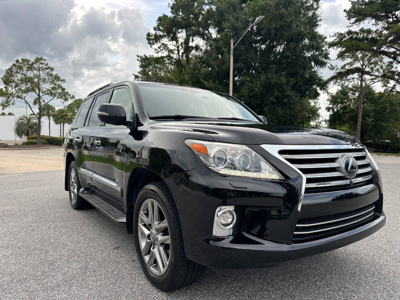 Lexus LX