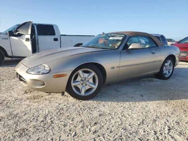 Jaguar XK8