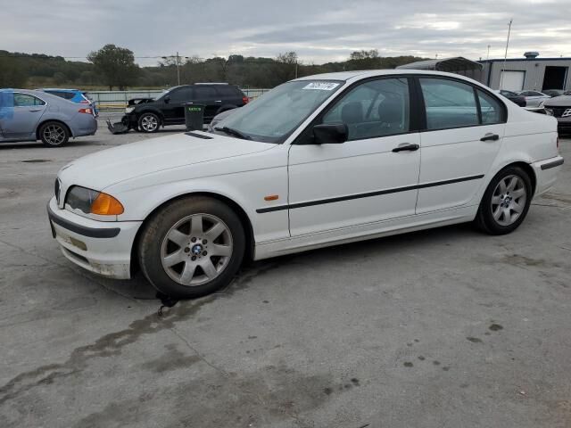 BMW 323i