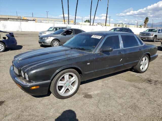 Jaguar XJR