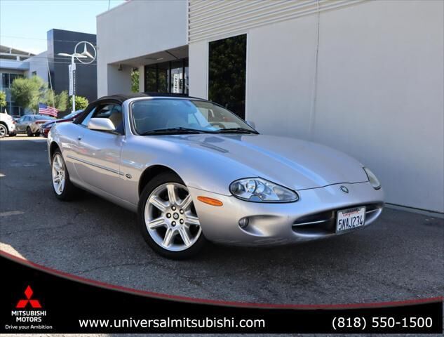Jaguar XK8