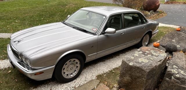 Jaguar XJ8