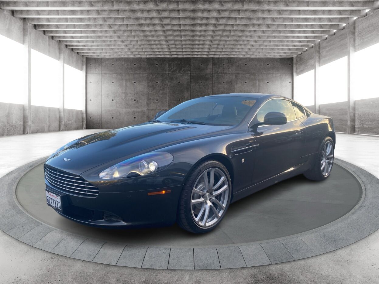 Aston Martin DB9