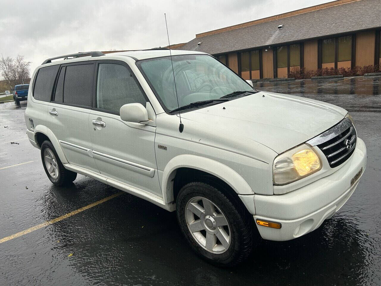 Suzuki XL7