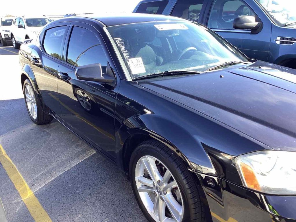 2013 DODGE Avenger