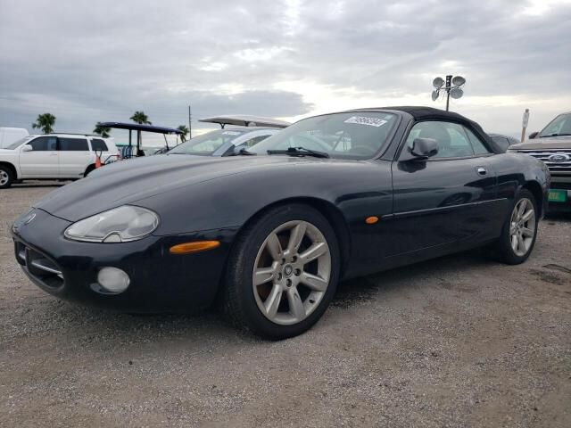 Jaguar XK8