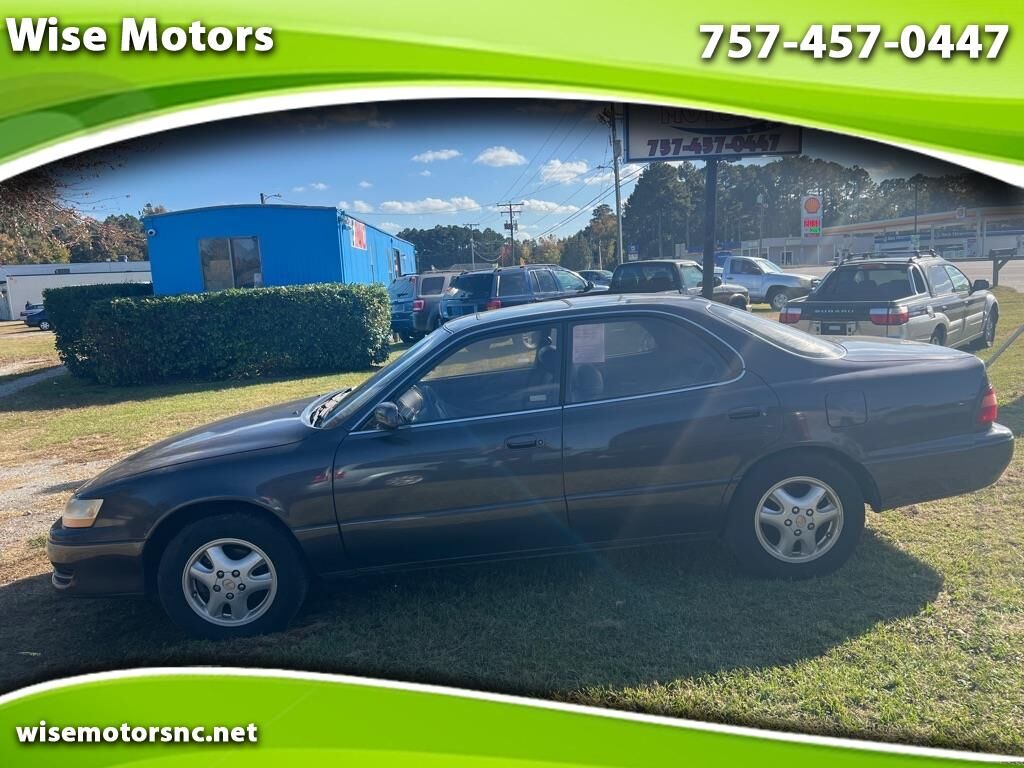 Lexus ES