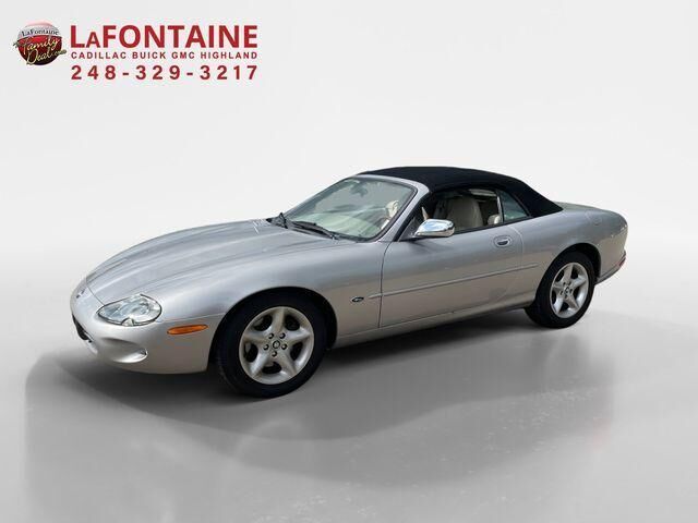 Jaguar XK8
