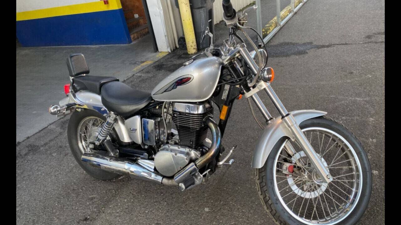 Suzuki LS650PK