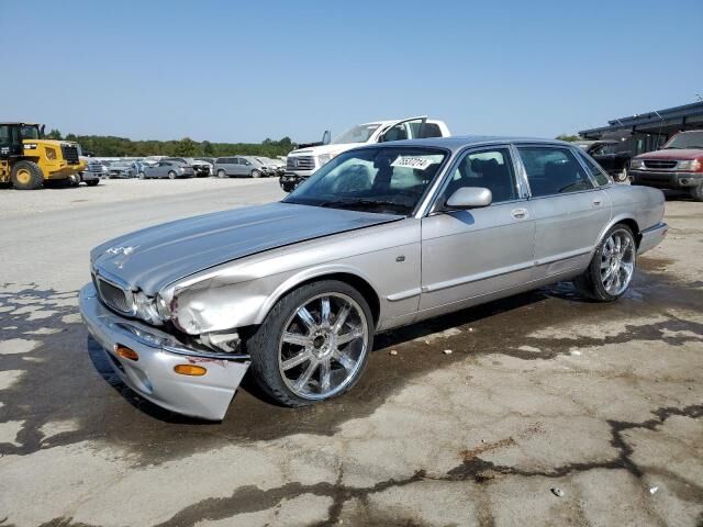 Jaguar XJ8
