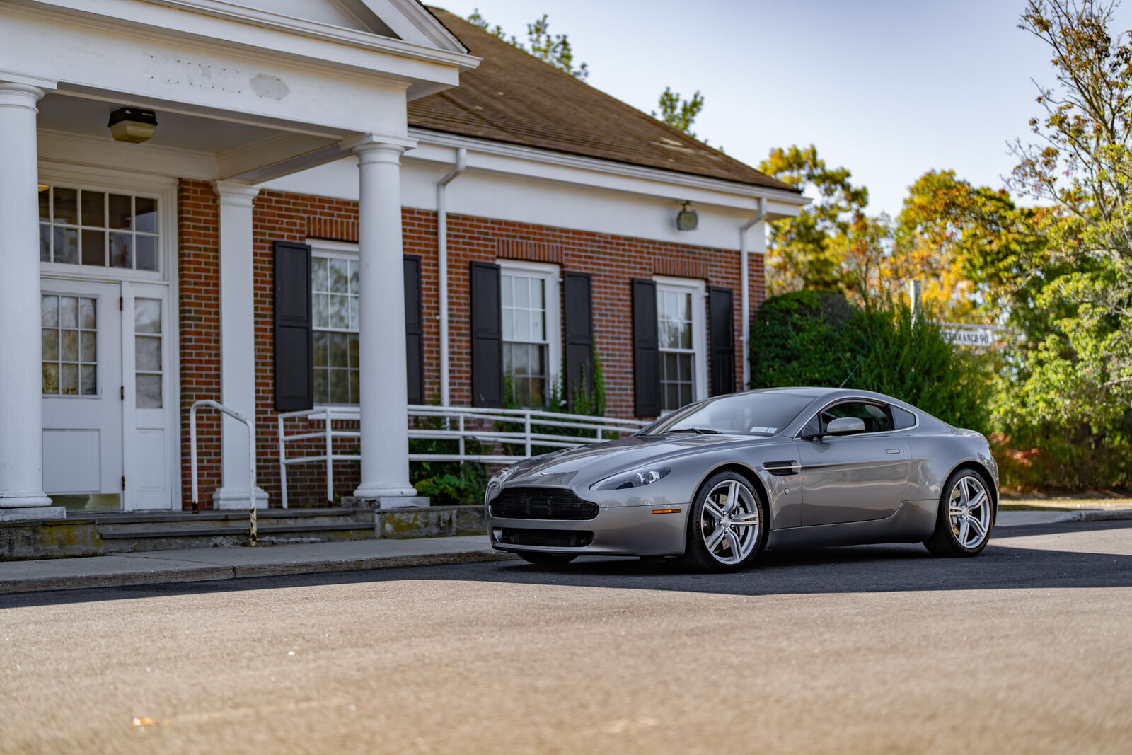 Aston Martin V8 Vantage
