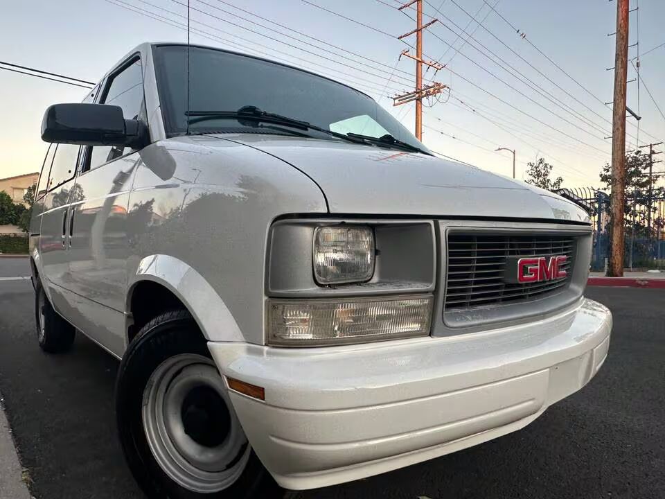 GMC Safari