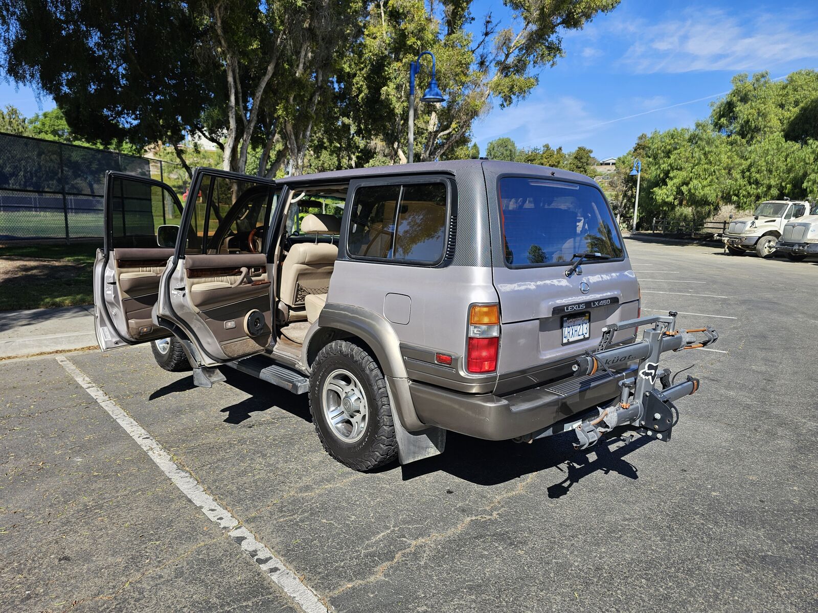 Lexus LX