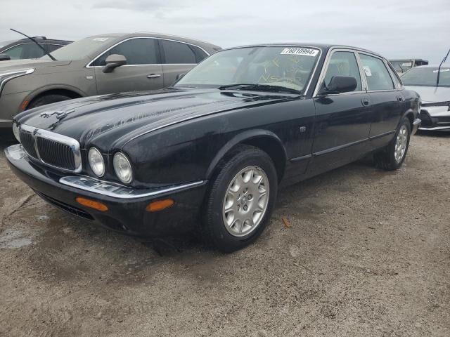 Jaguar XJ8