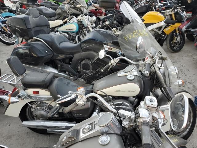 Honda VT750 (Shadow Aero)
