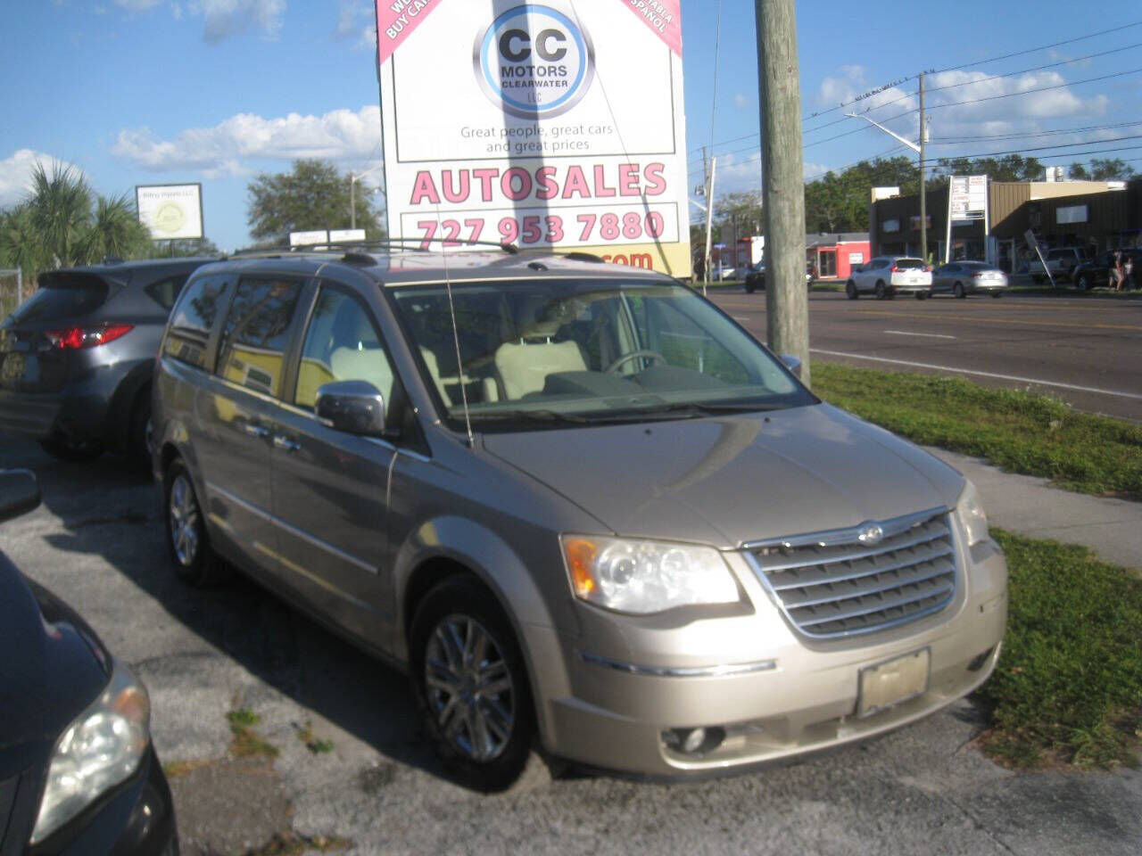 2009 CHRYSLER Town and Country