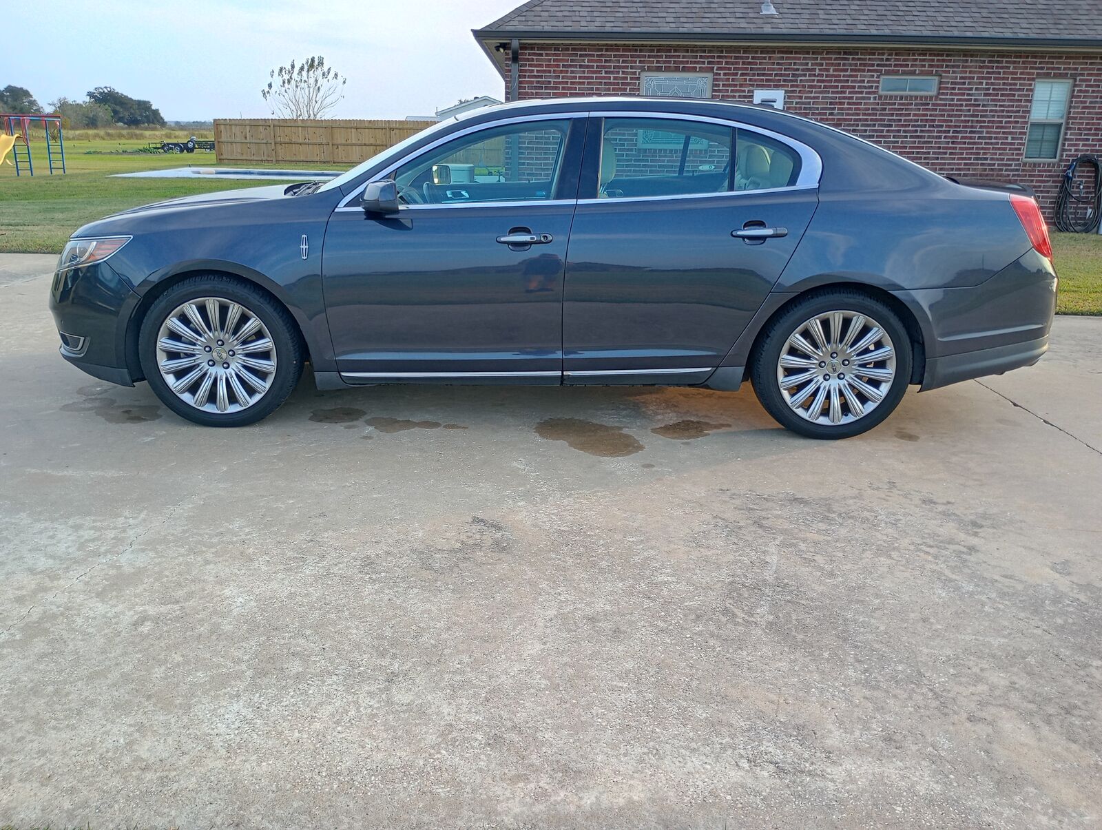 Lincoln MKS
