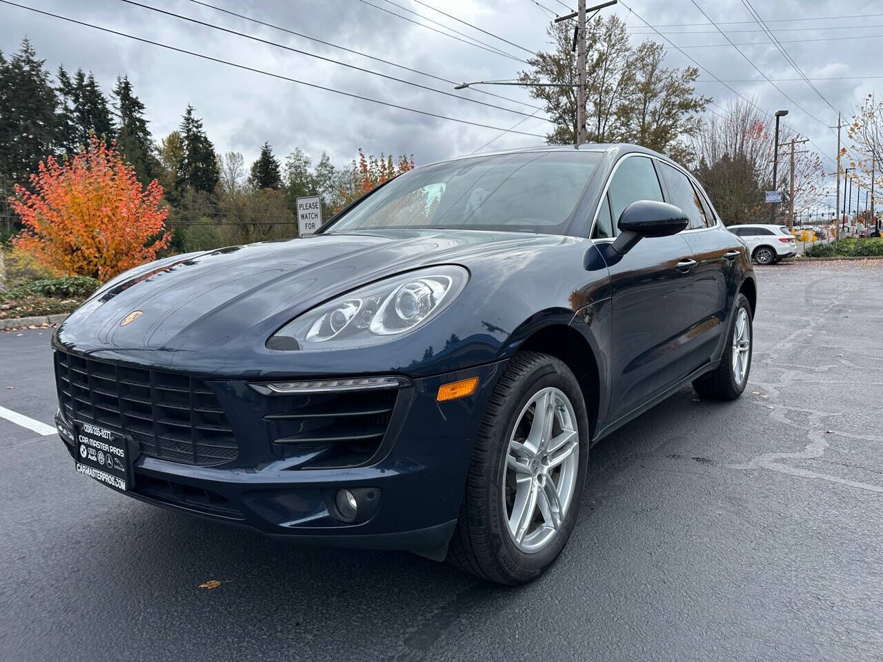 2016 PORSCHE Macan