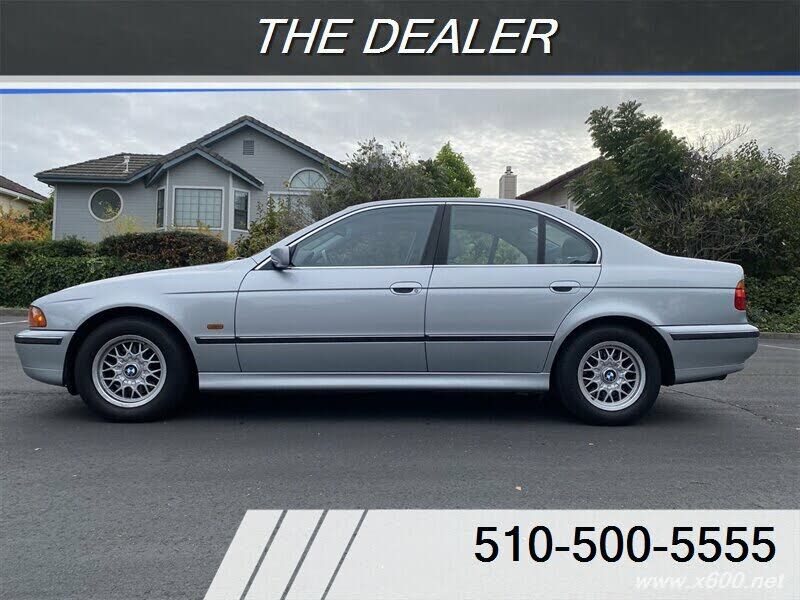 BMW 528i
