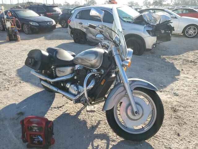 Honda VT1100C2 (SHADOW SABRE)