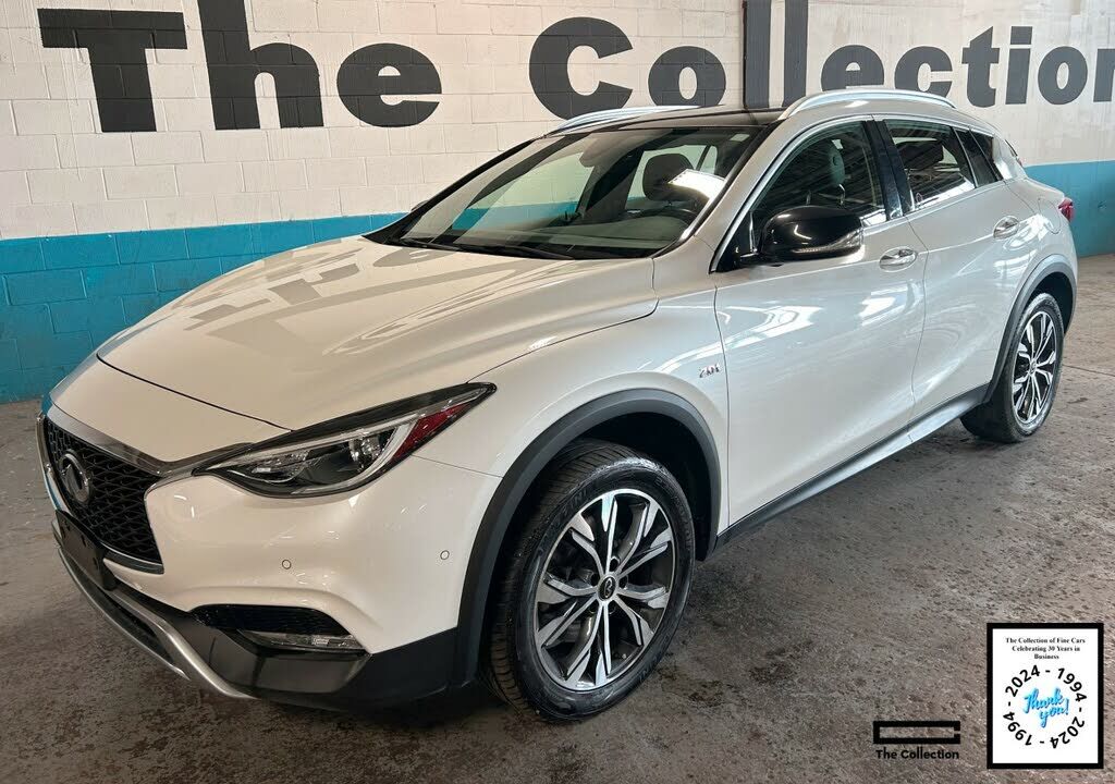 Infiniti QX30