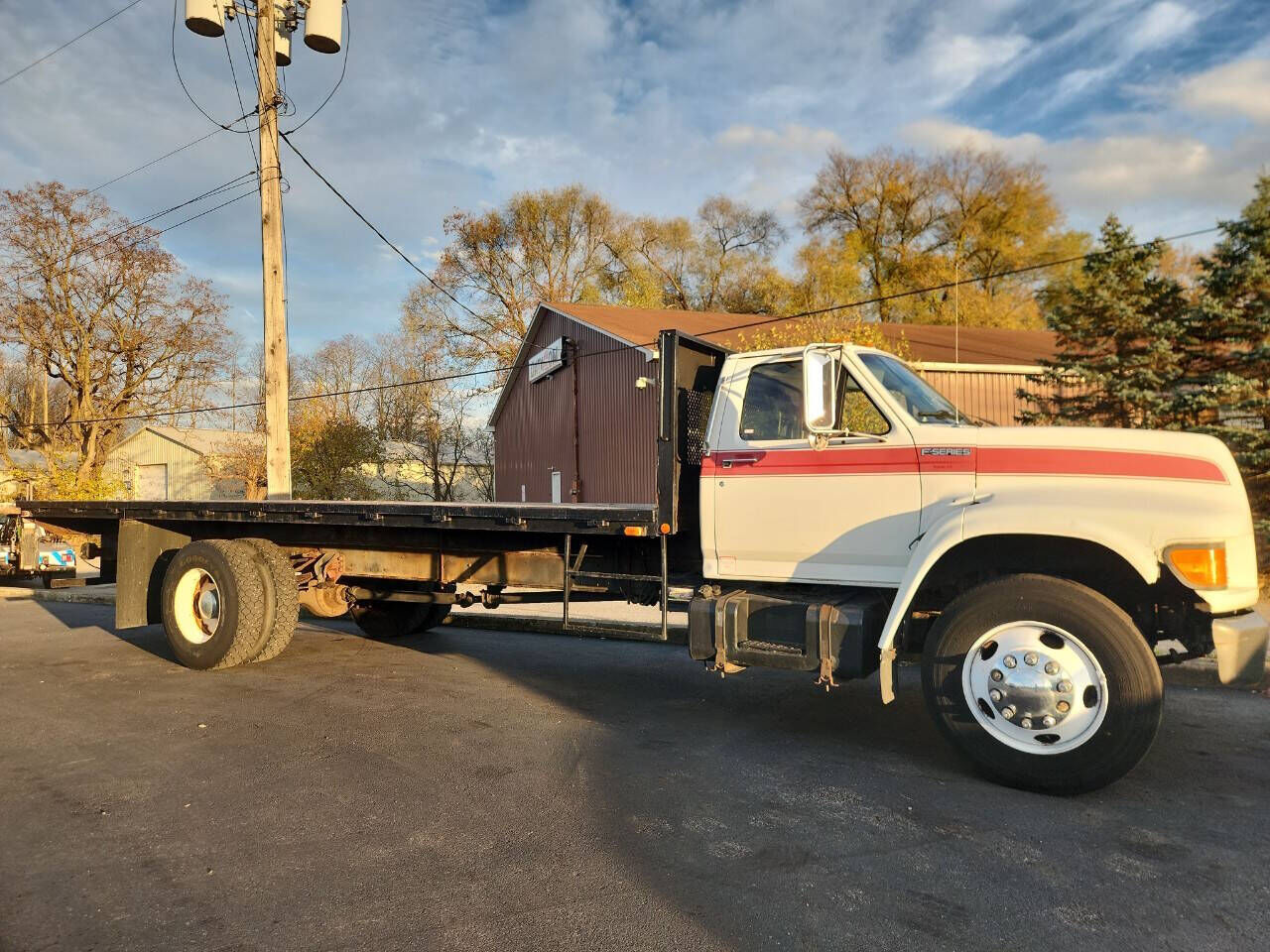 Ford F-700