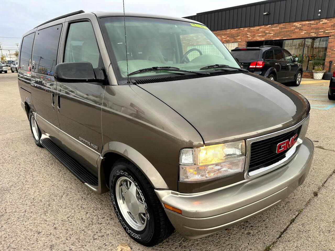 GMC Safari