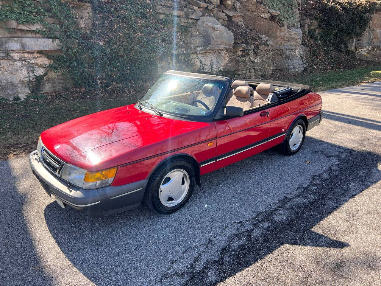 Saab 900