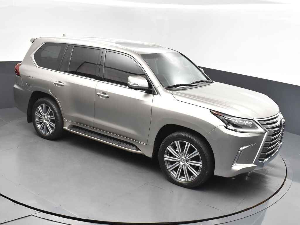Lexus LX