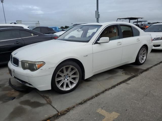 BMW 745i
