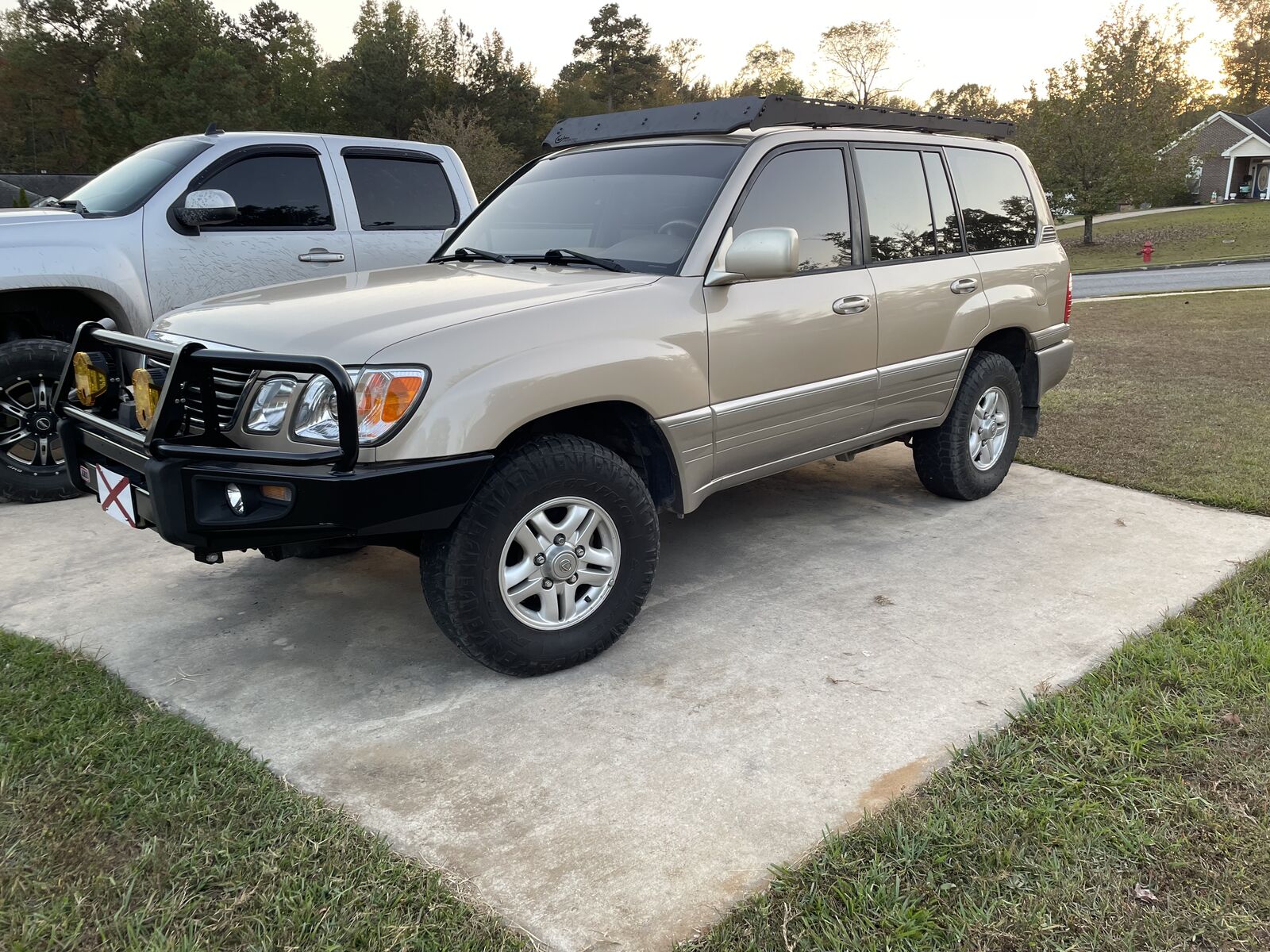 Lexus LX