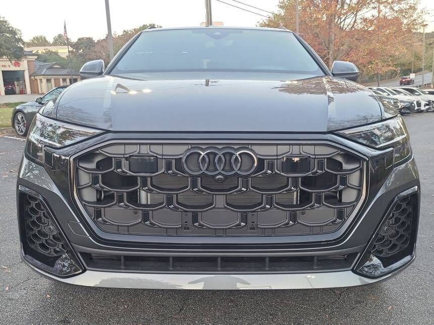 2025 Audi Q8