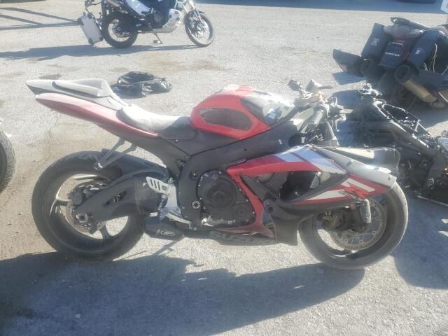 Suzuki GSX-R750