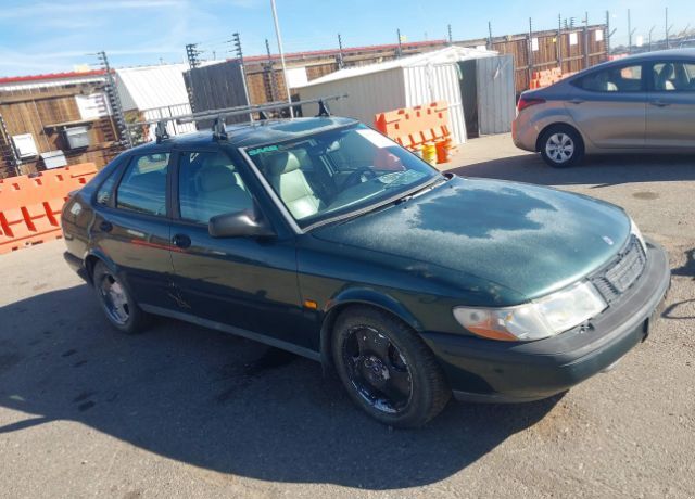 Saab 900