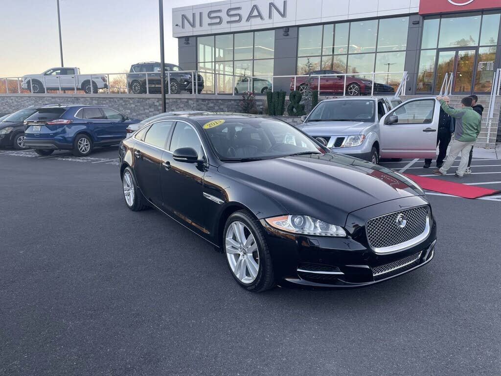 Jaguar XJ