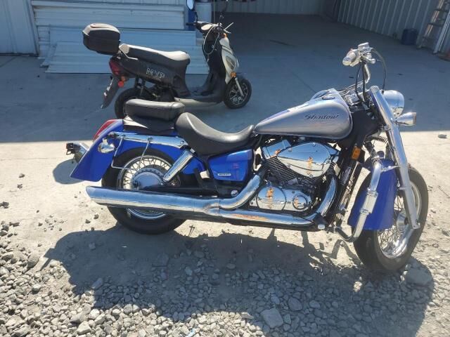 Honda VT750 (Shadow Aero)