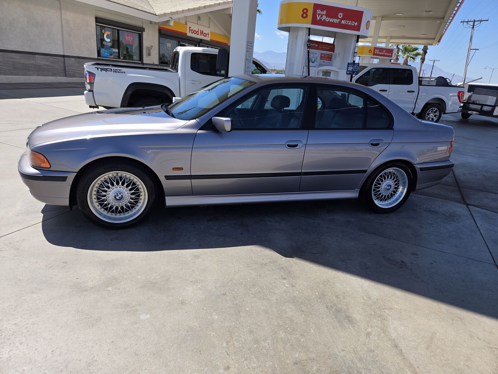 BMW 540i