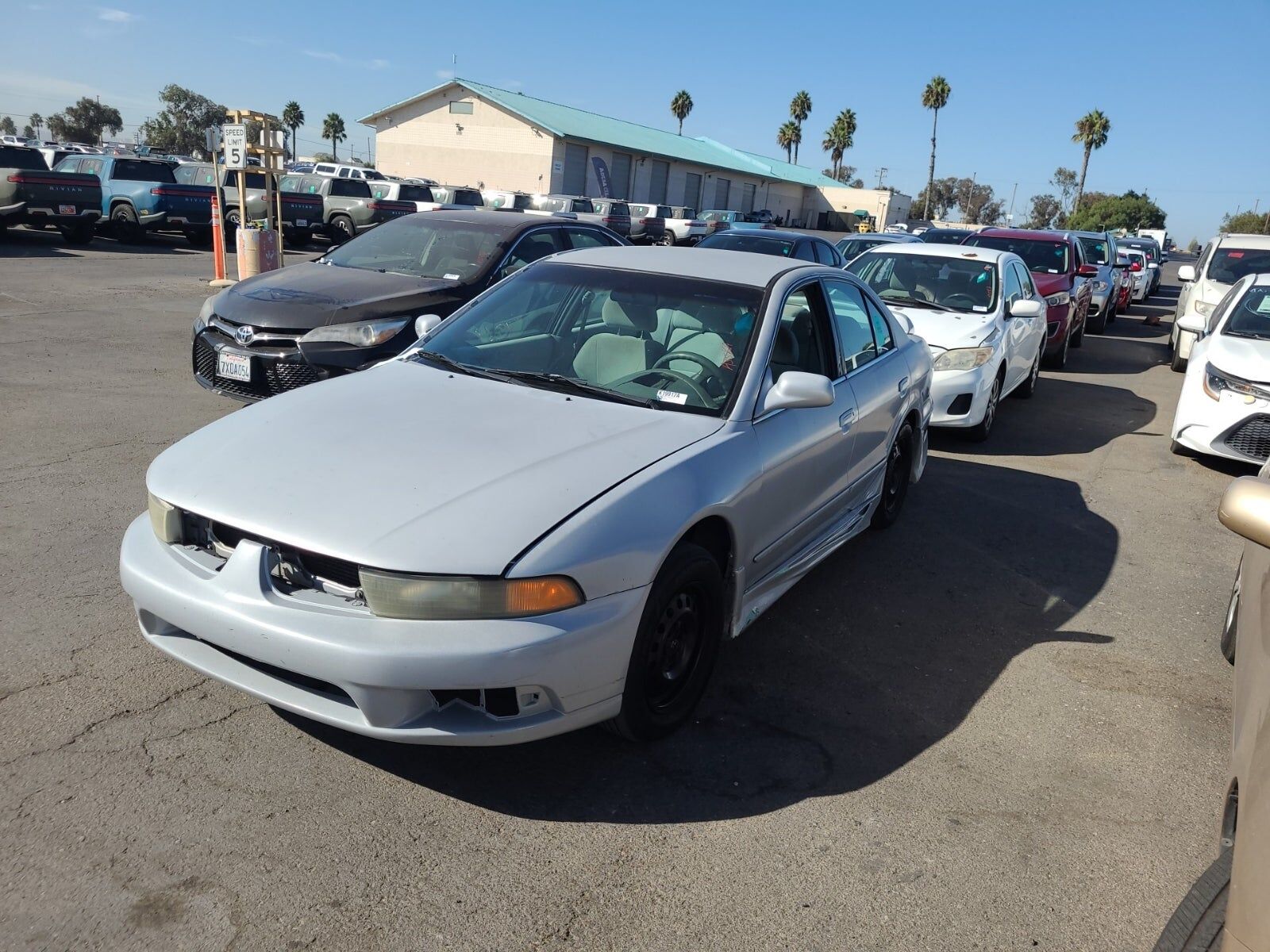 Mitsubishi Galant