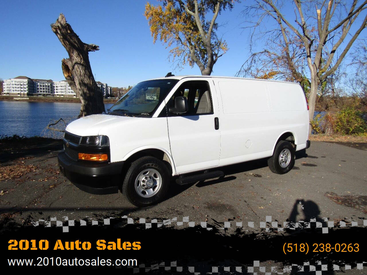 2020 CHEVROLET Express