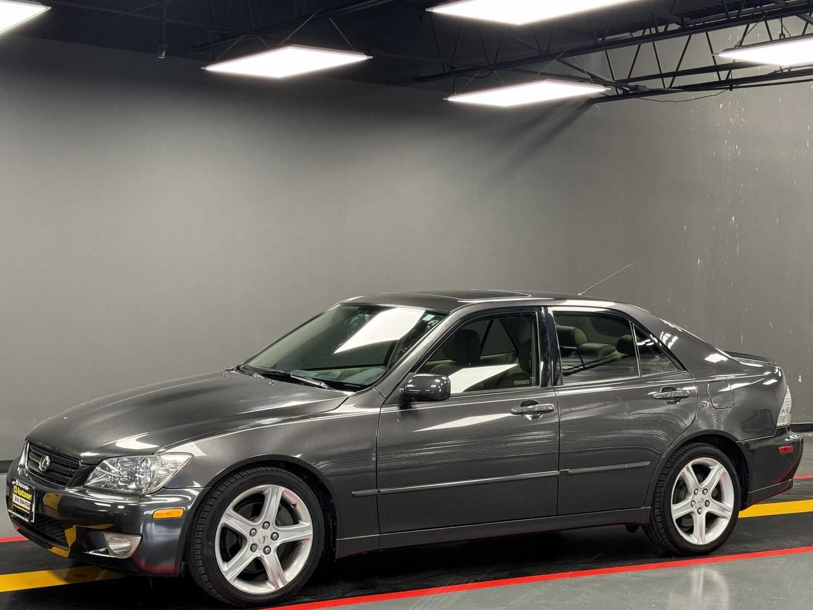 Lexus IS