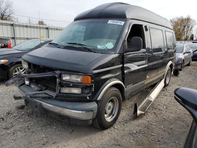 GMC Savana