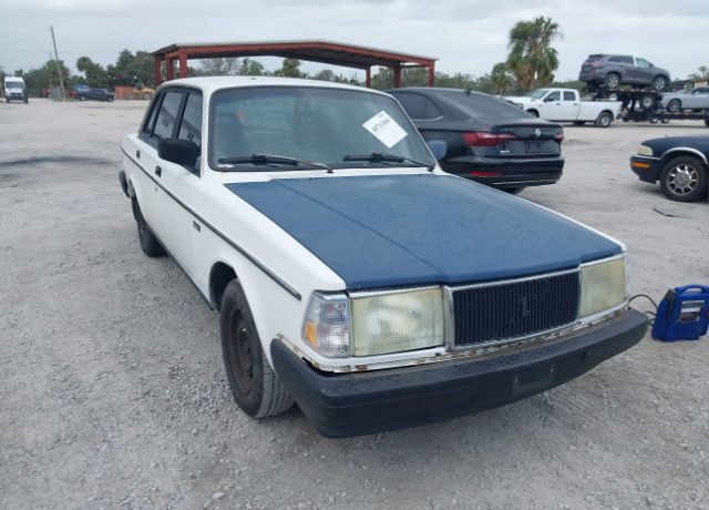 Volvo 240 Series