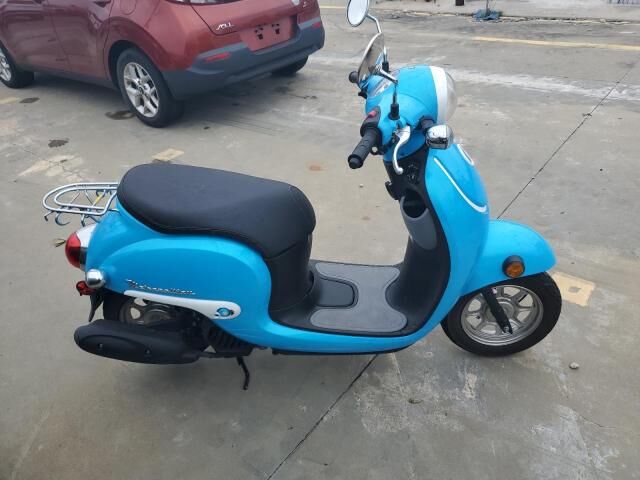 Honda NCW50/Metropolitan