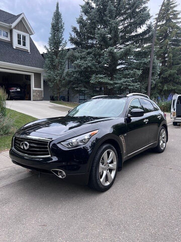 Infiniti QX70